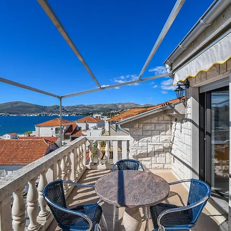 Apartments Anna Trogir Exterior foto