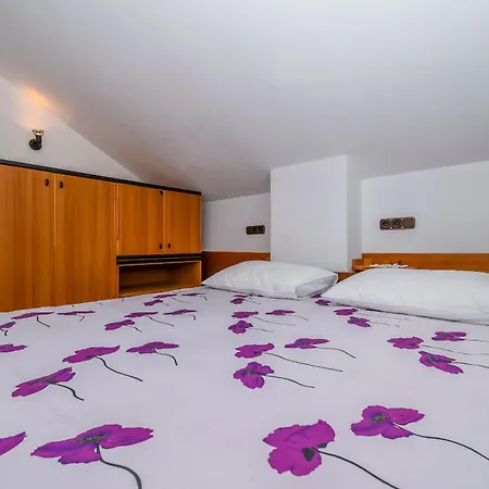 Apartments Anna Trogir Exterior foto