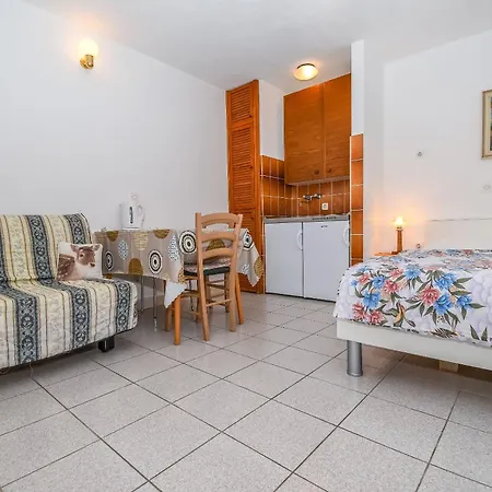 Apartments Anna Trogir Exterior foto